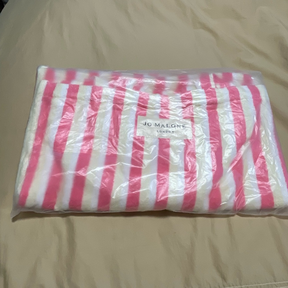 Jo Malone Pink and White Striped Beach Towel Set